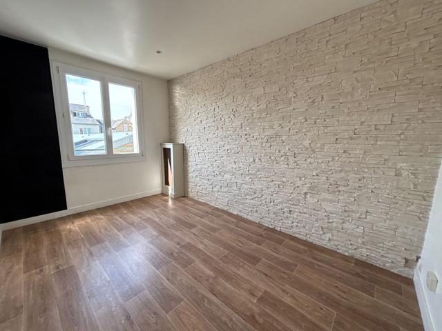 AppartementT4/ 3 chambres/ 65 m²