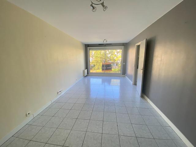 AppartementT4/ 3 chambres/ 79 m²