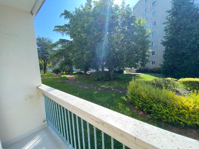 AppartementT5/ 4 chambres/ 70 m²