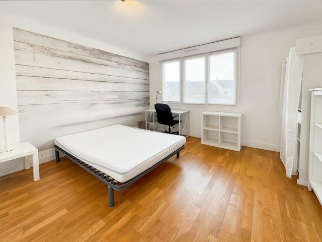 AppartementT5/ 4 chambres/ 79 m²
