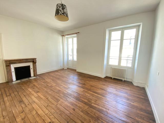 AppartementT2/ 1 chambre/ 62.2 m²