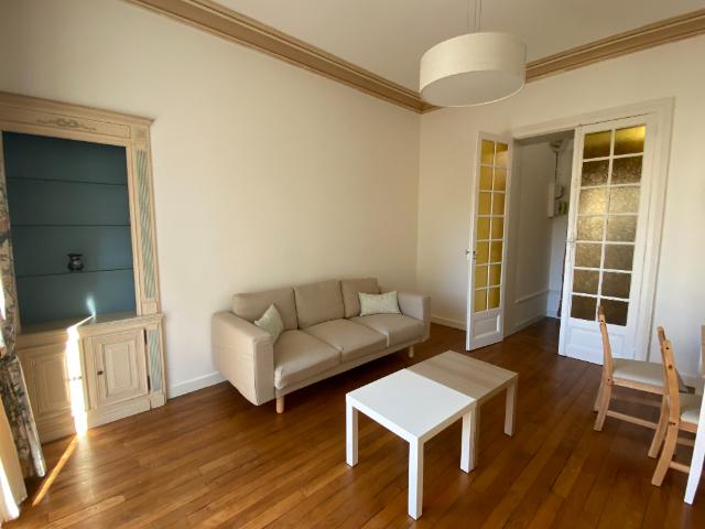 AppartementT2/ 1 chambre/ 67 m²