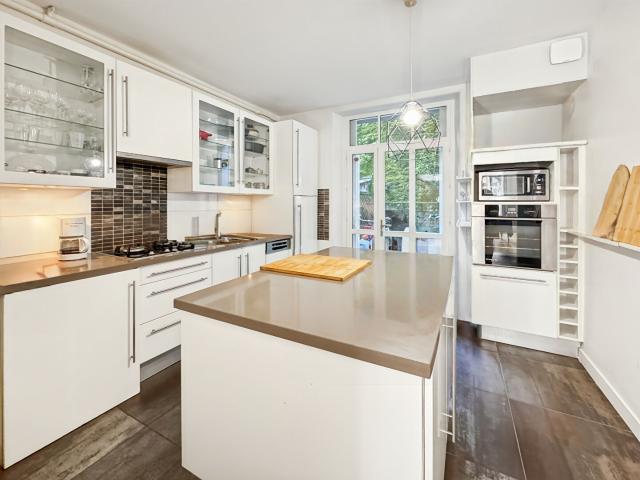 AppartementT2/ 1 chambre/ 77 m²