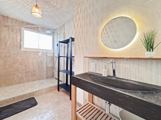 AppartementT3/ 3 chambres/ 64 m²