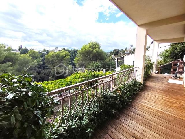 Appartement/villa 3 pces, 109m², terrain 1680m², parking