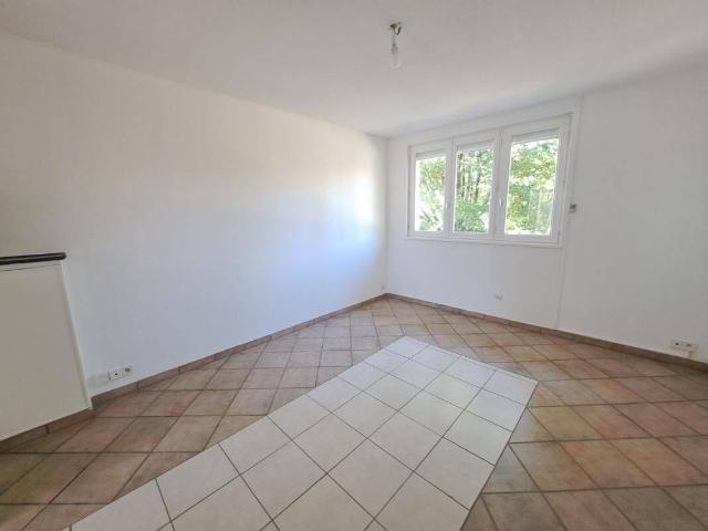 Appartment T3 dans résidence