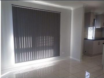 Appealing Glenella Unit Close to Everything