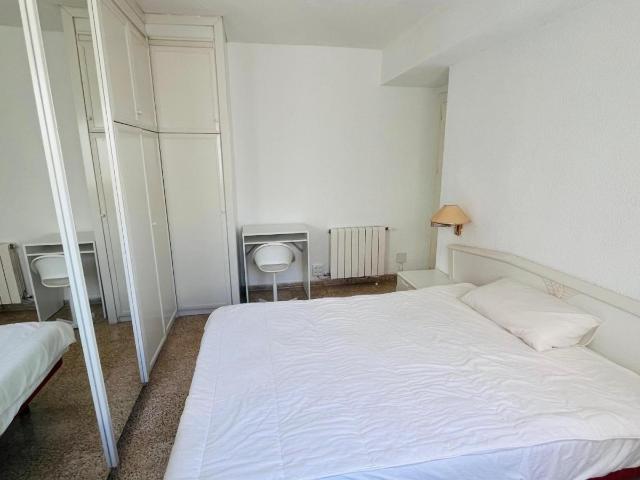 Appealing double bedroom in central Alicante