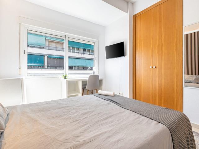 Appealing double bedroom in Benalua