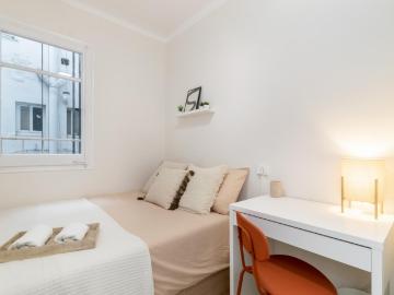 Appealing double bedroom neaer the Sant Andreu Comtal train station