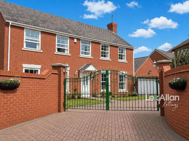 Apple Tree House, Bewdley Road. 4 bed detached house to rent £2,150 pcm £496 pw