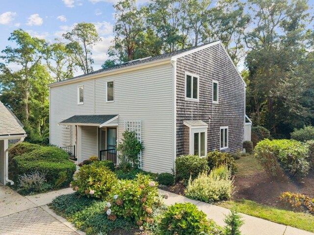 Apple Mew Unit,sandwich, Condo For Sale