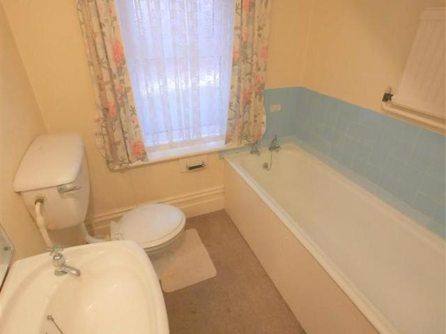 Applecross, Bournemouth 9 bed house to rent £700 pcm £162 pw