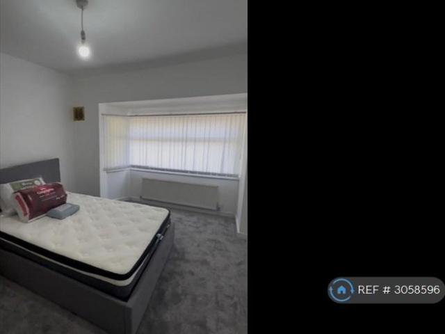 Appleton Avenue, Birmingham, B43 1 bed in a house share to rent £300 pcm £69 pw