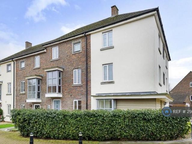 Appleton Drive, Basingstoke, RG24 5 bed terraced house to rent £2,100 pcm £485 pw