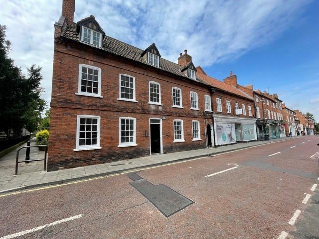 Appletongate, Newark, Notts, NG24 2 bed apartment to rent £650 pcm £150 pw
