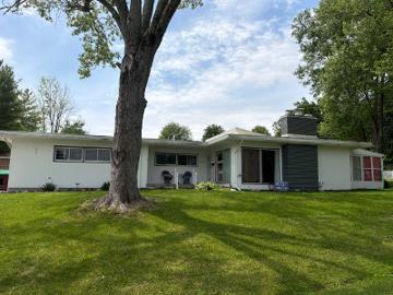 Appletree Ln
