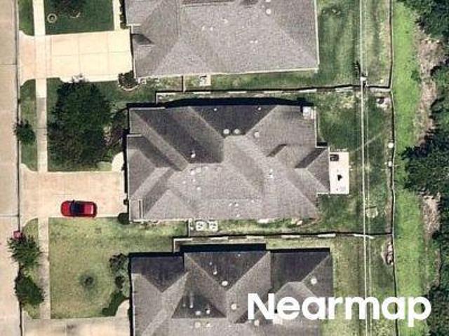 Applewood Crest Ln