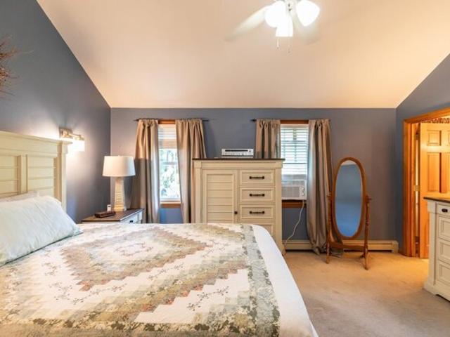 Applewood Ln, Salem, Home For Sale