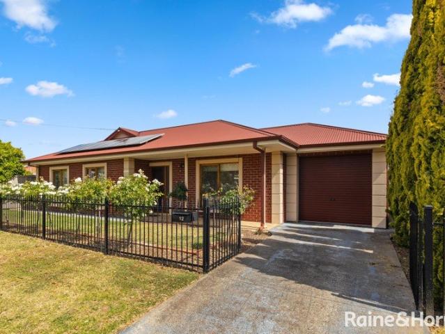 APPLICATION ACCEPTED, NO FURTHER VIEWINGS, LEASE TO BE SIGNED
