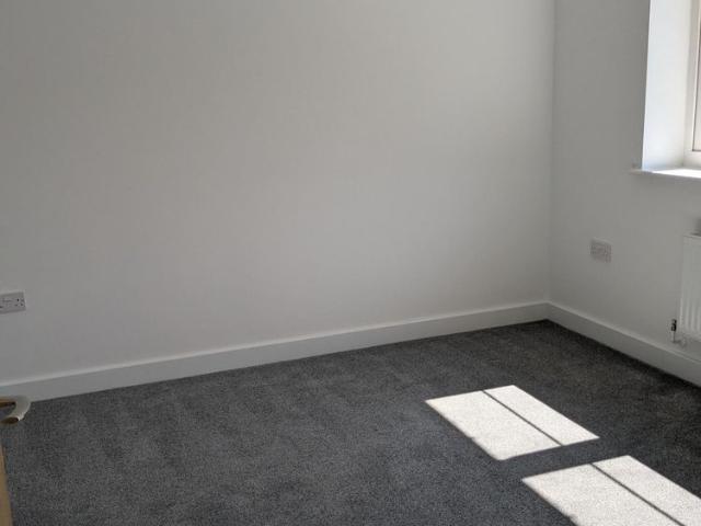 Apply Online Two Bed Bungalow with walk in shower Glamorgan Green – Llandarcy, Neath