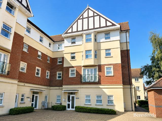 Apprentice Drive, Colchester, CO4 2 bed apartment to rent £1,250 pcm £288 pw
