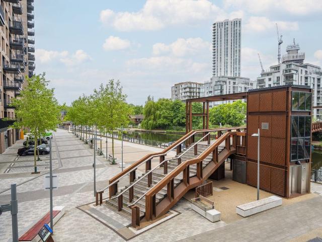 Approach House, Tottenham, London N17, 2 bed flat to rent, £2,655 pcm | PrimeLocation