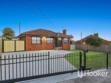 Approved Plans and Permits x3 Townhouses