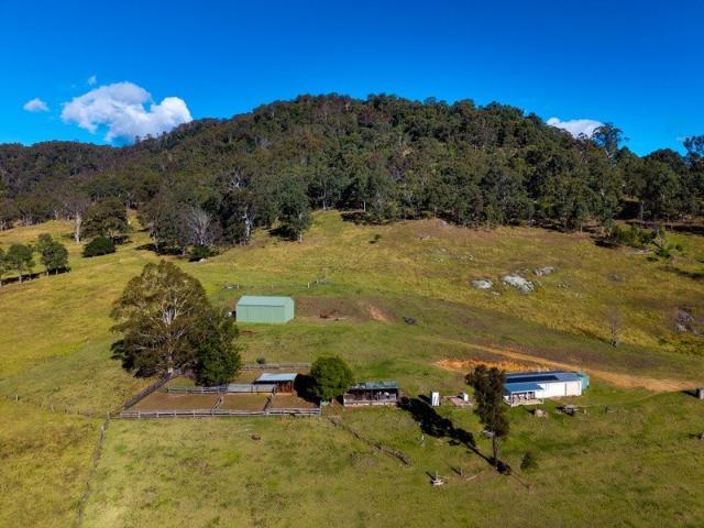 Approx. 480 Acre Lifestyle Holding with Water Security & Grazing Capacity