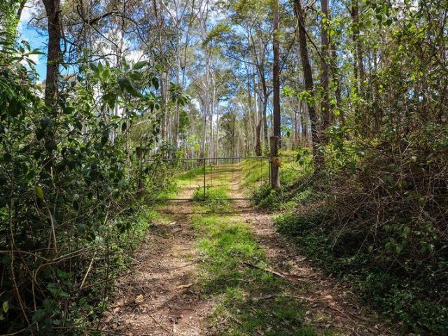 Approx. 5 Acres of Land Perfect for Horses & Livestock!