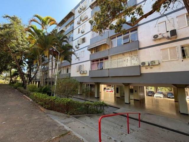 Apresento apartamento de 2 quartos, localizado na cobiçada SQN 203, na Asa Norte