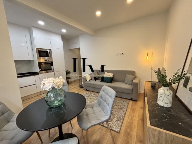 Apresentamos este excelente apartamento T2 localizado em Ben. 62m² Lisboa