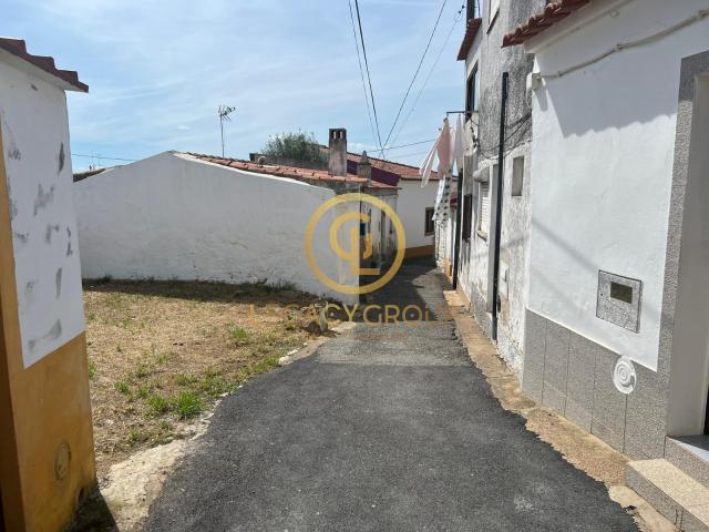 Apresentamos terreno Urbano em aldeia dos Fernandes
