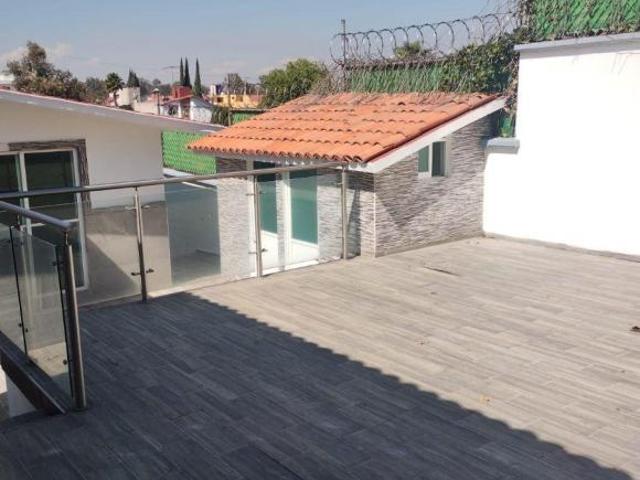 CASA EN VENTA EN BOSQUES DEL LAGO