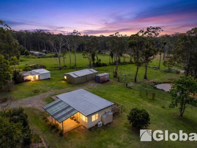 Aprox 4.10 Acres of Space, Opportunity & Country Lifestyle Near Morisset