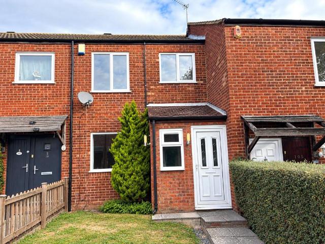 Apsledene, Kent DA12 3 bed terraced house to rent £1,600 pcm £369 pw