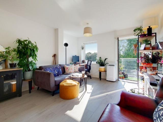 Apsley House, Holford Way, London SW15, 2 bed flat to rent, £2,300 pcm | PrimeLocation