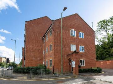 Apsley, HP3, Hemel Hempstead, HP3 1 bed flat to rent £1,275 pcm £294 pw