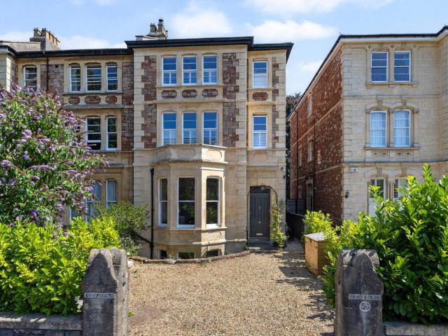 Apsley Road, Bristol, Somerset, BS8 4 bed semi detached house to rent £6,695 pcm £1,545 pw