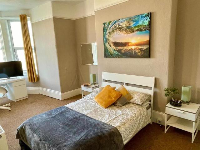 Apsley Road, Plymouth PL4 8 bed house to rent £3,987 pcm £920 pw