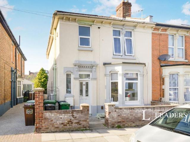 Apsley Road, PO4 2 bed flat to rent £1,195 pcm £276 pw