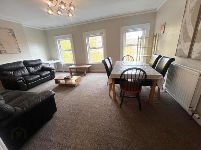 Apt 3, 73 Eglantine Avenue, Belfast, BT9 6EW