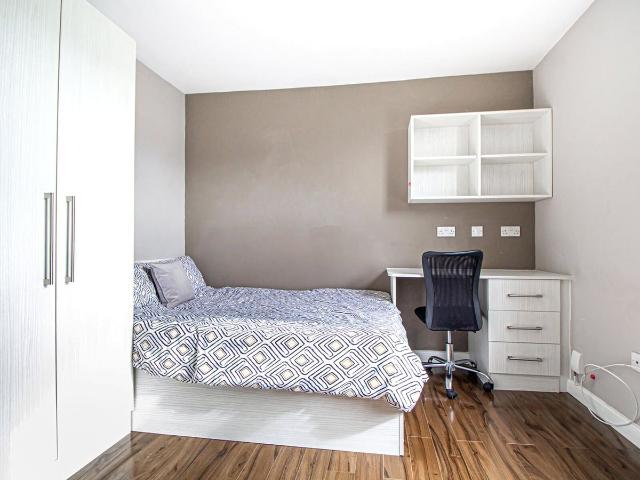 Apt 3, 215 Belle Vue Road #152379 LS3, Studio to rent, £699 pcm | PrimeLocation