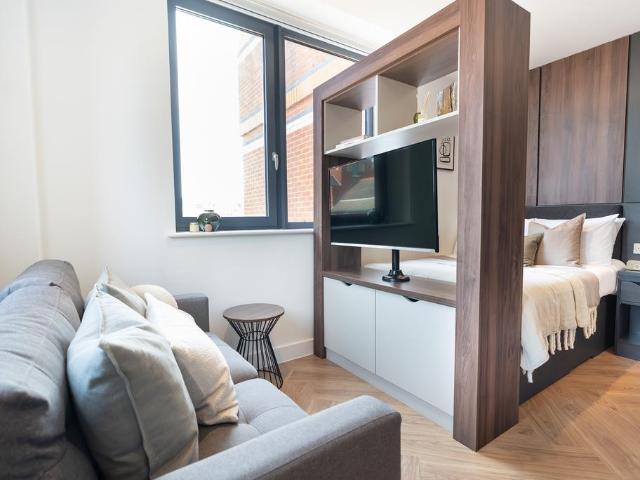 Apt 0309, Q Three Residence, 30. Studio to rent £1,035 pcm £239 pw