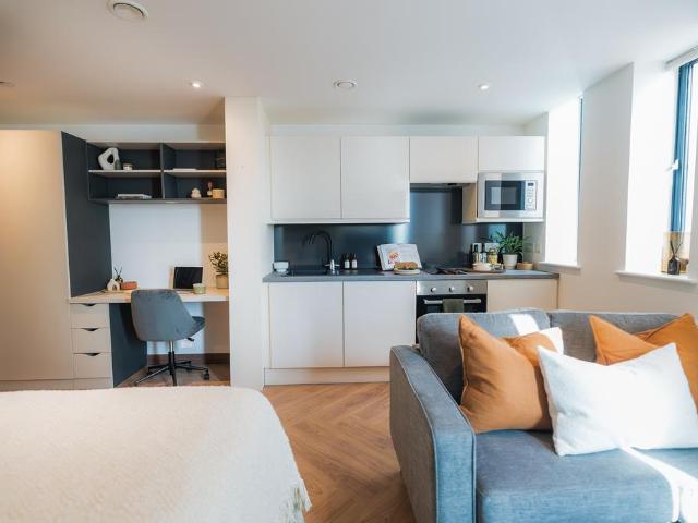Apt 0421, Live Oasis Merrion Street. Studio to rent £1,122 pcm £259 pw