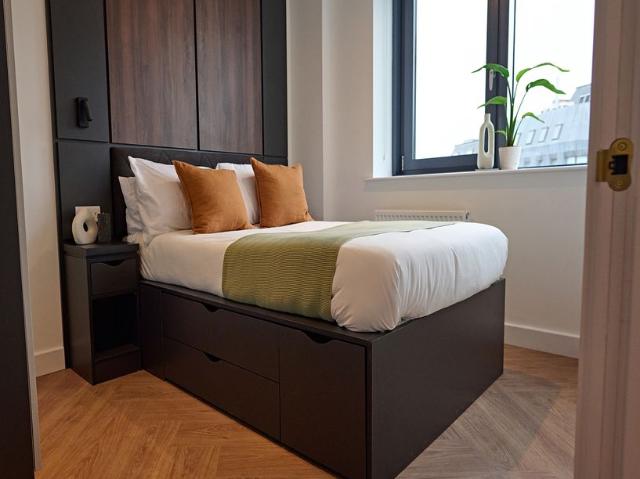 Apt 0502, Q Three Residence #698848 LS1, 1 bed flat to rent, £1,249 pcm | PrimeLocation