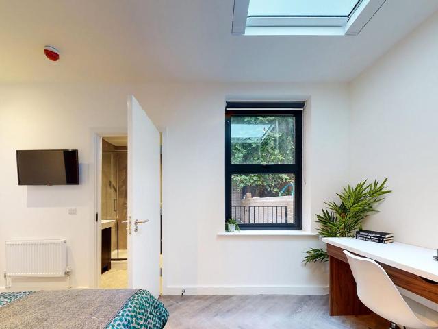 Apt 108, Castello Court, 309 311. Studio to rent £1,438 pcm £332 pw