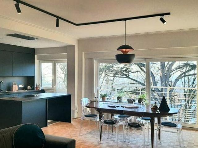 Apt. 100m² 2 bed. renovated terraces, garages & quiet area