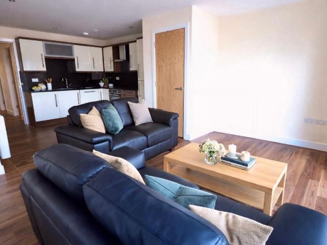 Apt 18 Devonshire Point, 3 bedroom, Apartment