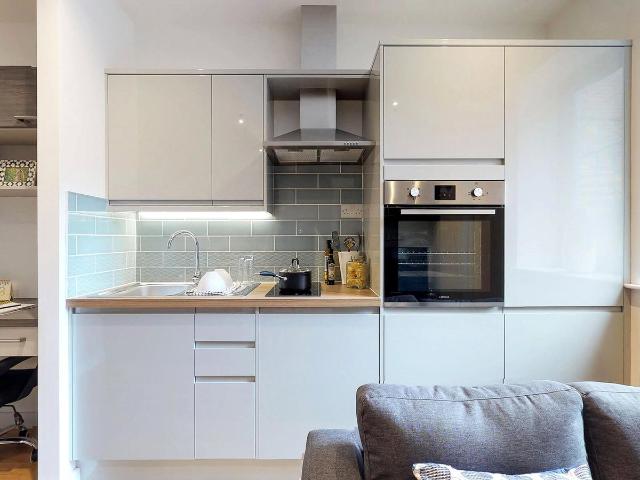 Apt 25, Onyx Residence #740204 S2, Studio to rent, £699 pcm | PrimeLocation